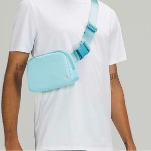 Lululemon original everywhere belt bag